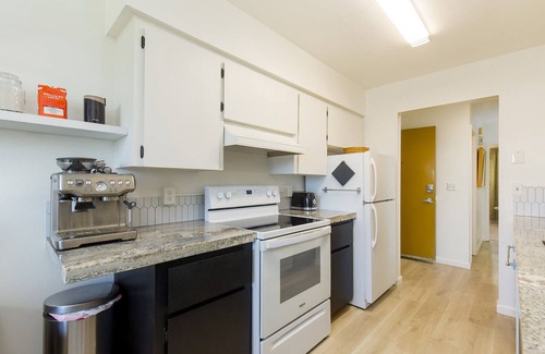 Arcata Apartamento | New Listing! Abode at 124°West -Comfortable and Stylish Arcata Retreat