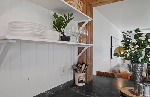 Mountain View Casa | *NEW LISTING* Affordable Modern Vacation Home!