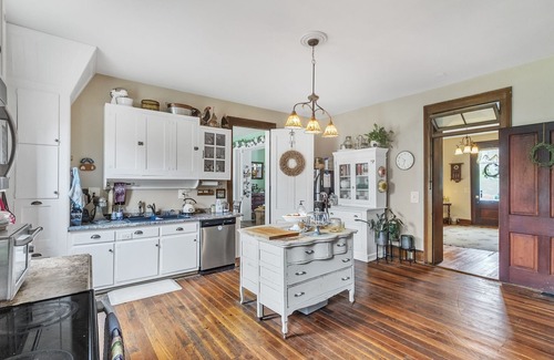 Glasgow Apartamento | NEW LISTING! America Room by Main Street Bed & Breakfast