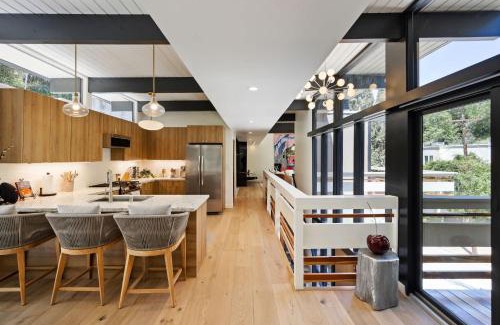 Sherman Oaks Casa | New Listing Architectural Villa by Colby & Conrad