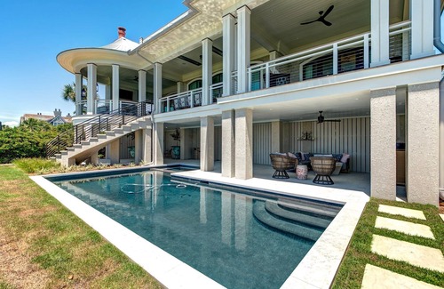 Isle of Palms Casa | New Listing! Ask about discounts! 3900 Palm Blvd. Oceanfront 5 bd, pool/hot tub, elevator