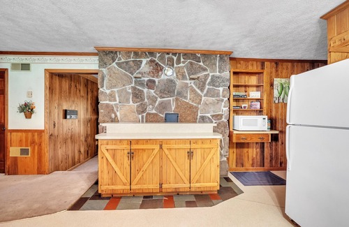 Cabins Cabaña | NEW LISTING! Bear Paw Cottage- 12 mins to Seneca Rocks