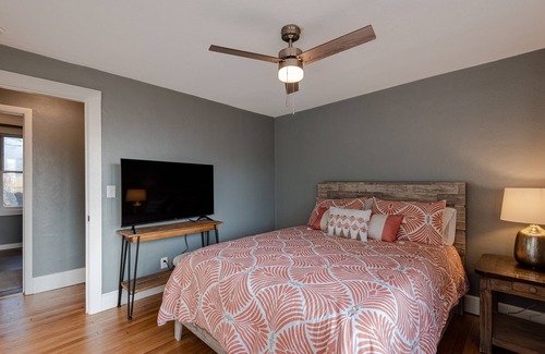 Mills River Casa | New Listing! Boylston Bungalow