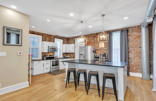 Northeast Kansas City Casa | NEW LISTING! BriKCtoria 1102 (3-Bedroom Home) - Pets Allowed