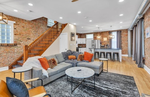 Northeast Kansas City Casa | NEW LISTING! BriKCtoria 1102 (3-Bedroom Home) - Pets Allowed