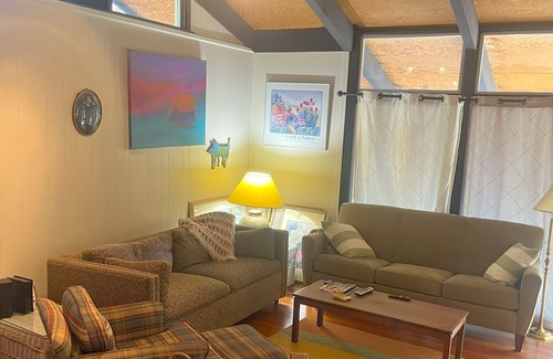 Incline Village Cabina | New Listing! Charming 3-bedroom cabin on Golf Course in lovely Incline Village