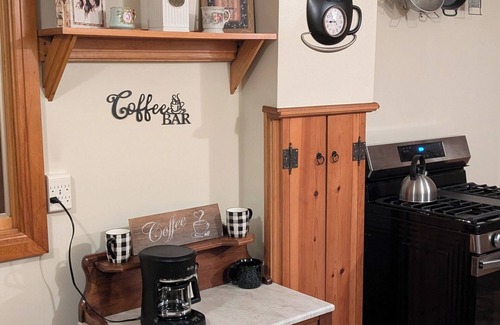 Little Lake Cabaña | New Listing, Charming 2-bedroom cottage in Seney, White Birch Cottage