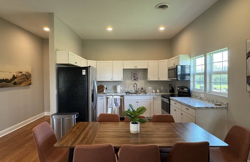 Zionsville Casa | NEW LISTING Charming Country Home Near Grand Park and Downtown Zionsville
