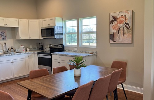 Zionsville Casa | NEW LISTING Charming Country Home Near Grand Park and Downtown Zionsville