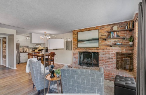 Brookeland Condominio | New Listing! Cozy 2-bedroom 3-bath condo on hole 3 of Rayburn Country Club