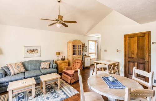 Angel Fire Casa | New listing! Cozy home in secluded location w/ loft & gorgeous scenery!