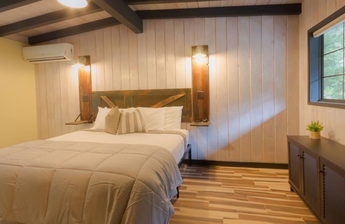 Sedona Apartamento | NEW LISTING! Destination Oak Creek 7 by RedAwning