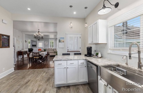 Nims Casa | New listing discounts, Fenced Yard & Pet Friendly!