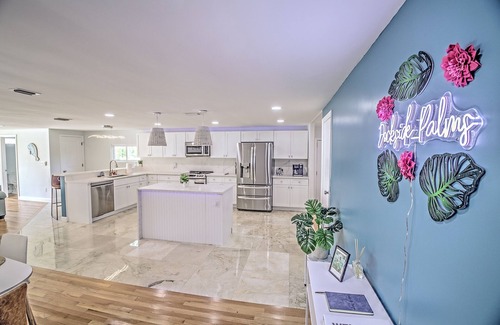 Weeki Wachee Gardens Casa | New Listing! Dockside Palms Weeki Wachee-Spring Fed Canal-Boat Friendly!