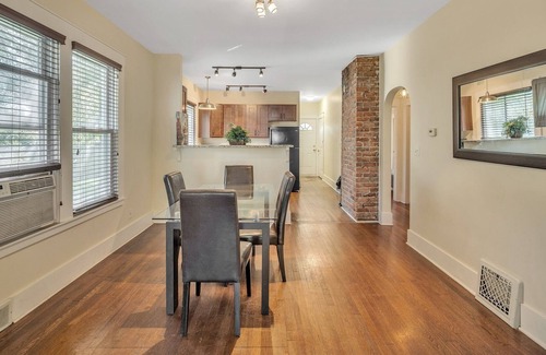 Mexicantown - Southwest Detroit Apartamento | NEW LISTING! Downtown Detroit Adjacent - Southwest 1st FL Apt by RedAwning