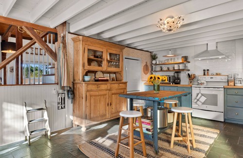 Richmond Apartamento | New listing! Dublinshire Farm #3: Stunning grand apt in lovely country barn.