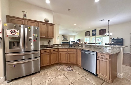 St. Charles Casa | NEW LISTING! ENCHANTING RETREAT-COMMUNITY POOL/GOLF/TENNIS-55+/NEAR BEACH/SHOPS!