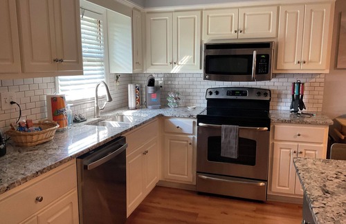 Columbus Casa | New Listing! Family Friendly Home, WIFI, Game Room, Large Yard near Ft. Benning