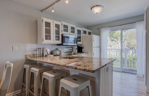 Heron Harbour Isle Casa | New Listing Fantastic 3BR 2.5BA Townhouse with Pool