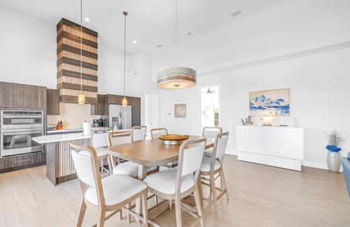 Siesta Key Condominio | NEW LISTING! Gertrude's | Penthouse + Pool, 500ft to Private Beach