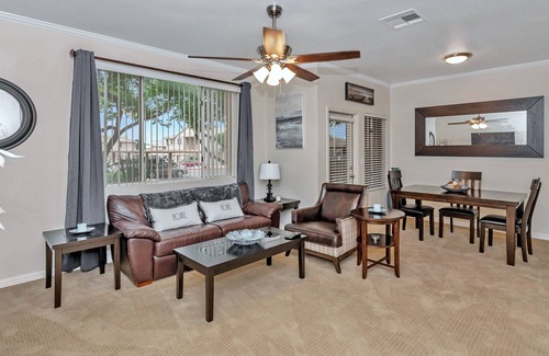 Foothills Condominio | NEW Listing in Beautiful Ahwatukee Foothills!