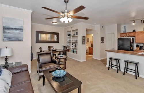 Foothills Condominio | NEW Listing in Beautiful Ahwatukee Foothills!