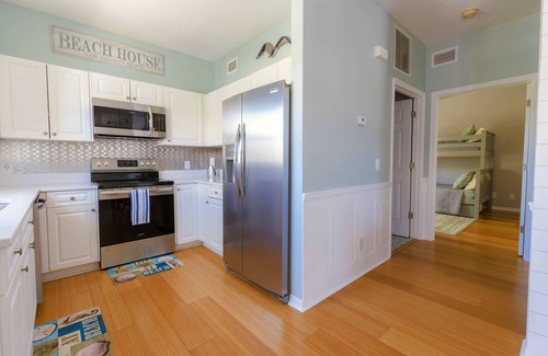 New Smyrna Beach Condominio | * Nuevo listado * Condominio de lujo en el patio! A pie de playa / restaurantes / tiendas. Wi-Fi gratis