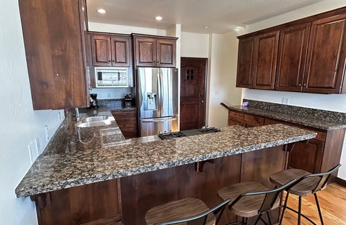 Bear Hollow Village Cabaña | New Listing! Luxurious Park City Ski Cottage