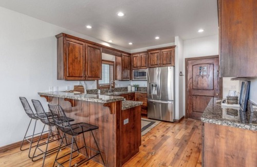 Bear Hollow Village Cabaña | New Listing! Luxurious Park City Ski Cottage