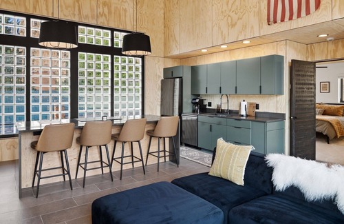 Creede Condominio | New Listing! Luxury Uptown Loft and Studio Combo-Heart of Downtown Creede