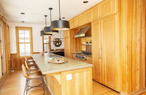 Creede Casa | New Listing! Luxury Victorian-Style Home-Gourmet Kitchen-Amazing Views-AC