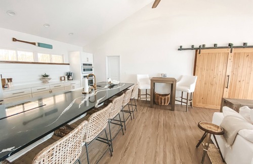 Carrabelle Casa | New Listing! Magdalay Bay 3BR/2BA house with a dock!