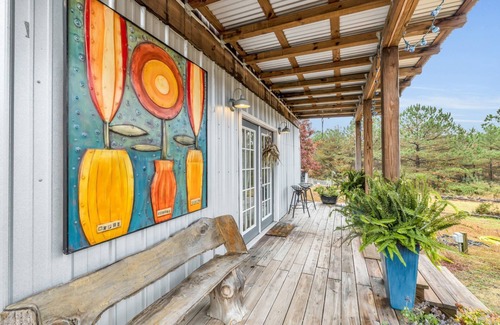 Trenton Cabina | New Listing - Mountaintop with mountain views - Industrial Farm Stay - Chattanooga -Cloudland Canyon