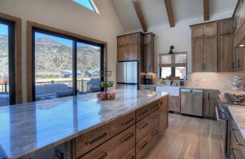 Creede Casa | New Listing! New Construction - Luxury Private Home - Views of Bristol Head