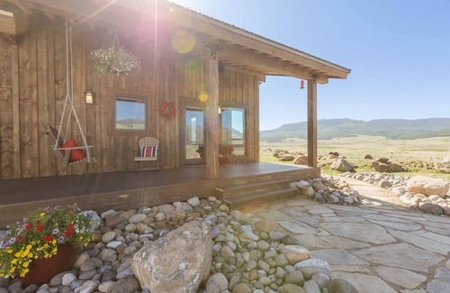 Creede Cabina | New listing! Newly constructed on 77 Acres of Solitude, Amazing Views & Hot Tub