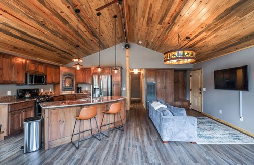 Creede Casa | New Listing! Newly Remodeled, Stunning Views, Deck, Walk to Downtown Creede
