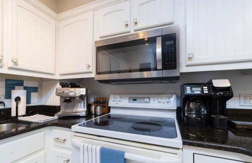 St. Augustine Condominio | NEW LISTING - Oceanfront Condo ~ Best Location!