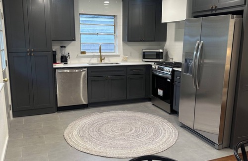 Norman Casa | NEW LISTING! OU~Game Day Ready~Newly Renovated~1.5 miles to campus!
