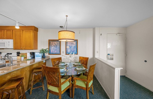 Honokowai Condominio | New Listing! Paradise found, Sea views, lush vibes