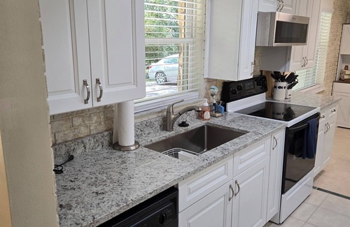 Dunnellon Casa | Pet friendly remodeled home in Rio Vista offering private Rainbow River access