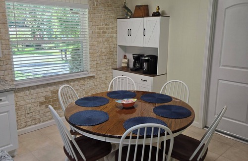 Dunnellon Casa | Pet friendly remodeled home in Rio Vista offering private Rainbow River access