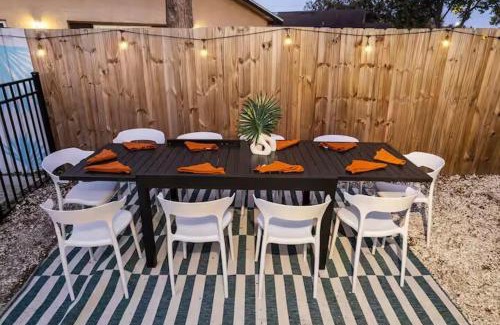 Seminole Casa | New listing promo,10 min to beach, backyard fun, Pool