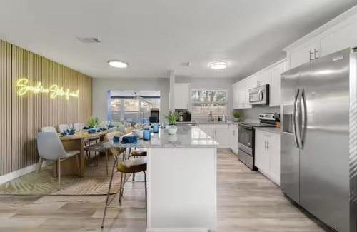Seminole Casa | New listing promo,10 min to beach, backyard fun, Pool