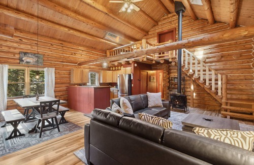 Ouray Cabina | New Listing! Rustic Meets Contemporary Luxury - Outdoor Gathering Space