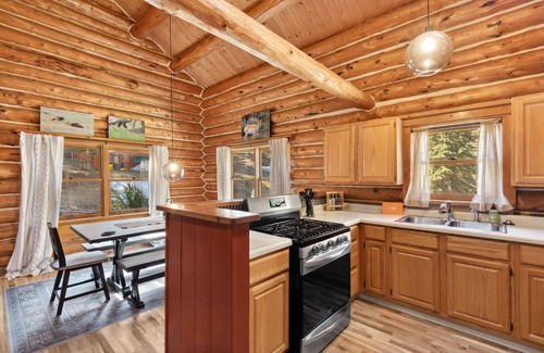 Ouray Cabina | New Listing! Rustic Meets Contemporary Luxury - Outdoor Gathering Space