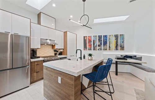 Galindo Casa | New Listing Sale! Austin's Best Modern 2BR Casita