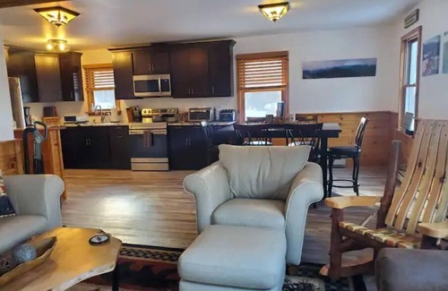 Lake Placid Cabina | New Listing!- Secluded in Lake Placid NY- The Hundred Mile Cabin
