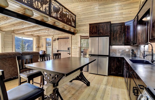 Creede Cabina | New Listing! Secluded Off-Grid Mountain Retreat-Pet-Friendly-National Forest