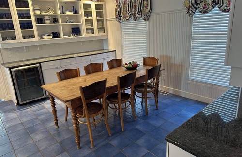 Gypsum Casa | NEW LISTING - SEIZE THE DAY 8 Br / 3.5 Ba lakefront home sleeps up to 18