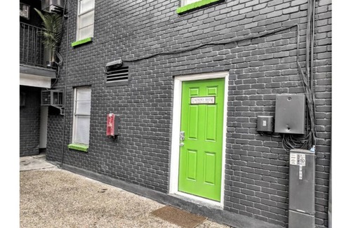 Johnston Terrace Casa | ¡Nuevo listado! Simple y confortable de 2 recámaras cerca del centro / AUS